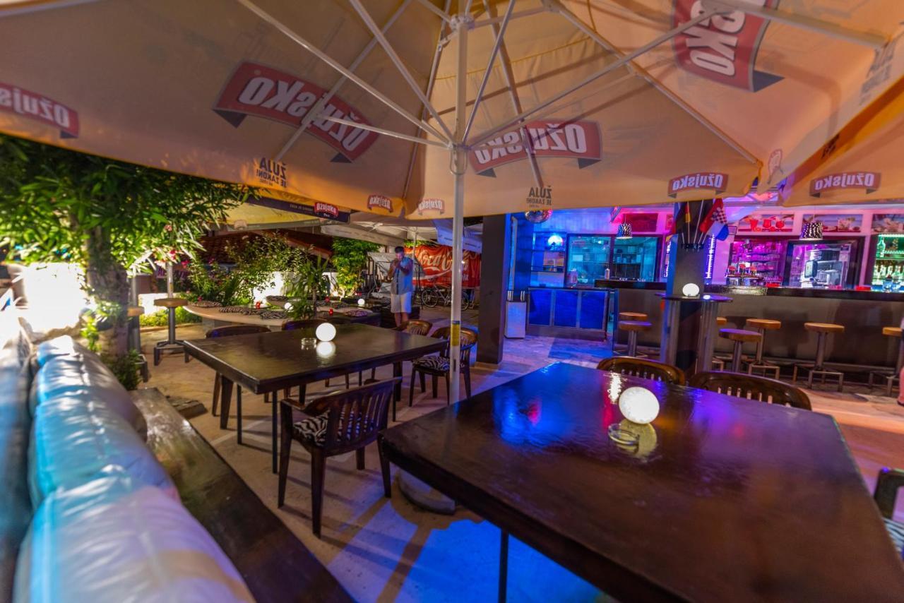 Ricardo Team-Hostel Pjescana Uvala Zewnętrze zdjęcie